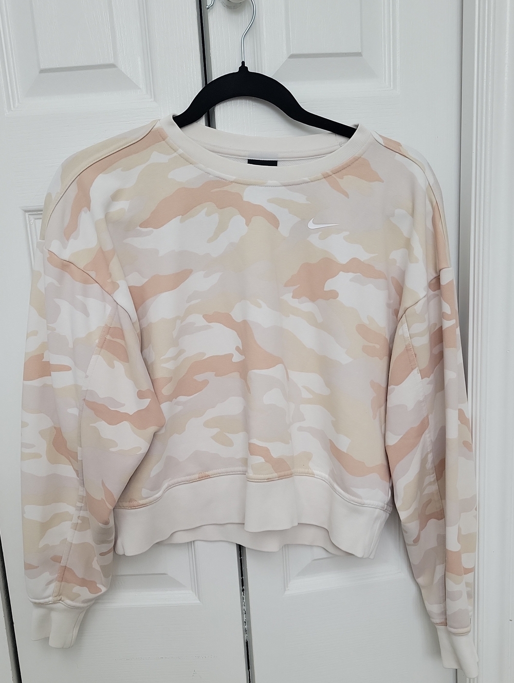 Nike Women's Pale Pink & Cream Camo Cropped Sweatshirt